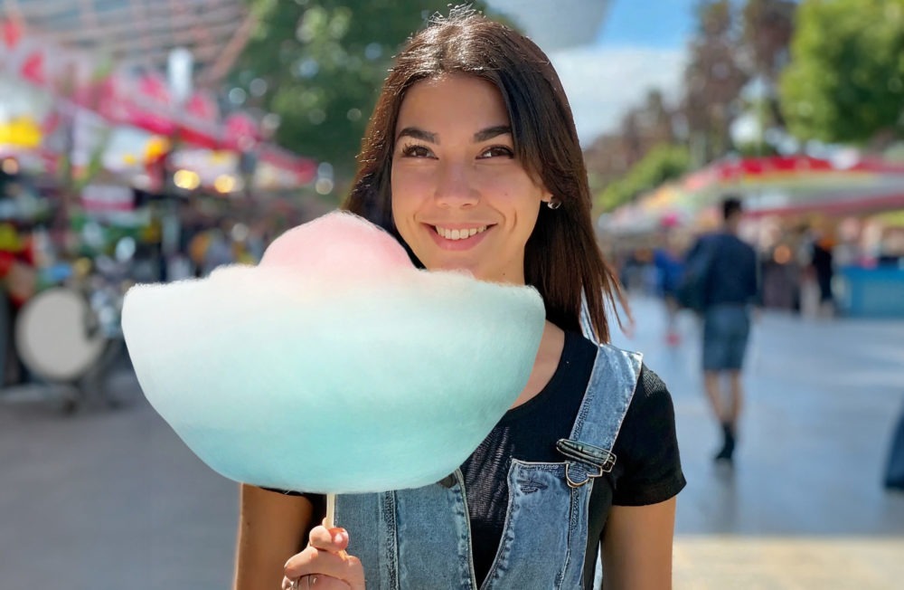 Lee más sobre el artículo Cómo Cotton Sugar Está Reviviendo la Tradición de los Algodones de Azúcar